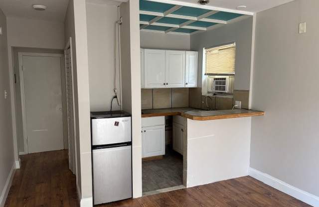 227 Waverly Way - 229 1/2 - 227 Waverly Way, Clearwater, FL 33756