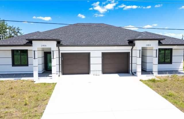 2404/2406 Crawford Avenue N photos photos 2404/2406 Crawford Avenue N photos photos