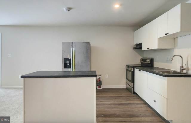 8703 DAVIS Court Gallery 4