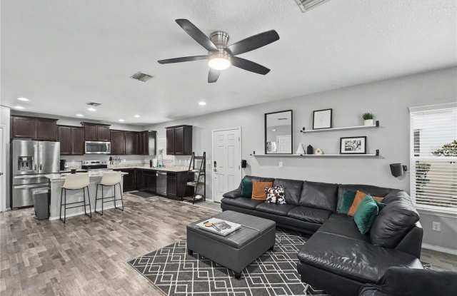 4842 CHATTERTON Way Gallery 2