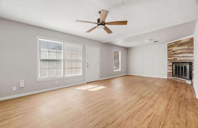 2034 Collins Avenue Gallery 4