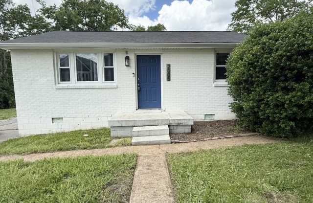 Charming 2 Bedroom, 1 Bath house in the heart of Nashville, TN photos photos