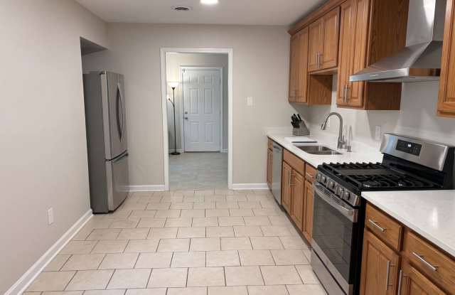 NEWLY RENOVATED 3-Bedroom Home in Memphis - Vouchers accepted!! Gallery 3