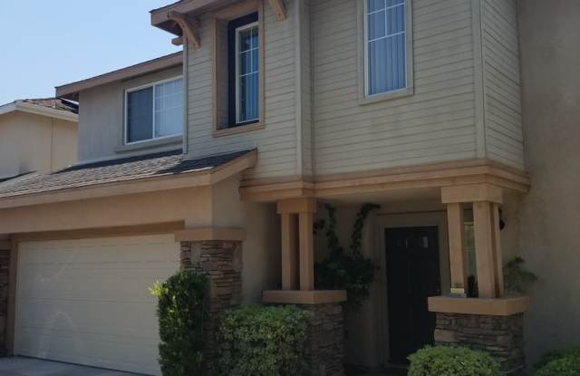 Beautiful Home in the Heart of it all. MUST SEE! photos photos