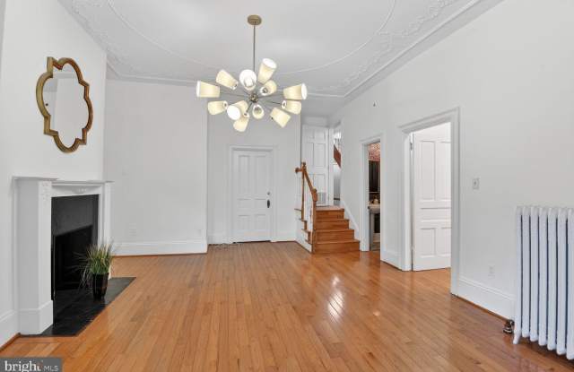 1115 MASSACHUSETTS Avenue NW Gallery 4
