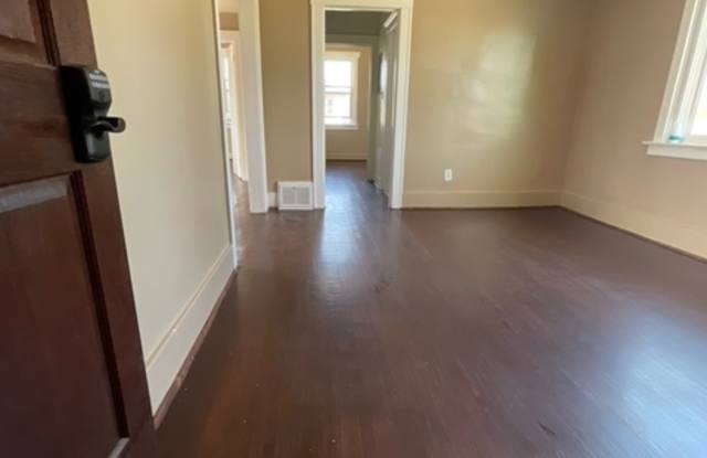 8455 Cahalan St photos photos