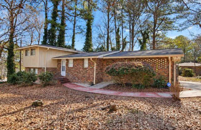 2454 Warwick Cir Gallery 1