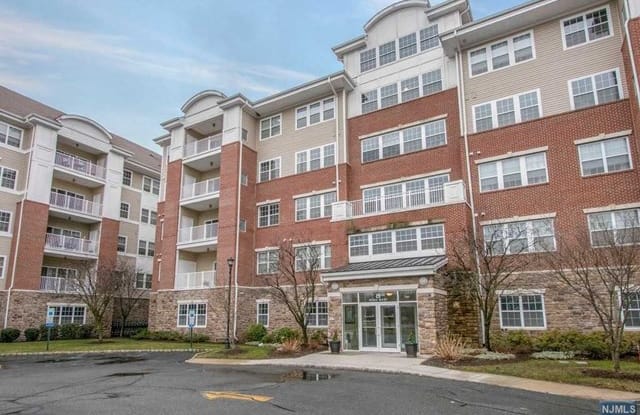 8206 Warrens Way - 8206 Warrens Way, Wanaque, NJ 07465