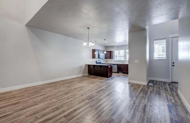 2032 N 4010 W Gallery 4