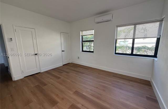 539 NE 82nd Ter Gallery 4