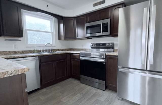 241 Bauman Avenue - 2 Gallery 4