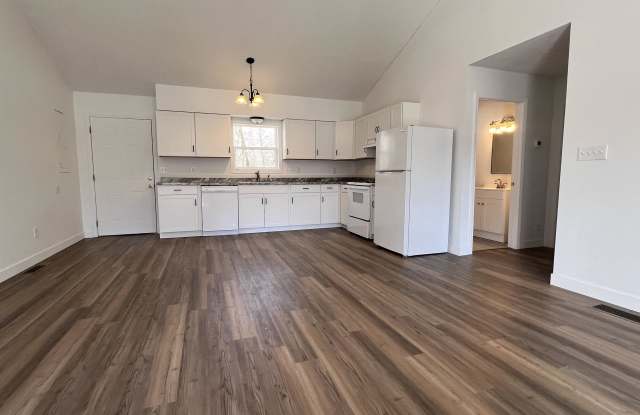 34 South Elkins Avenue - 2 photos photos