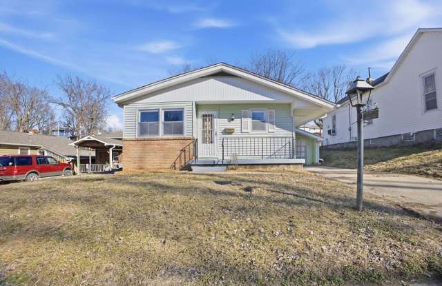 Spacious 3-Bed Home with Finished Basement and Extra Room photos photos