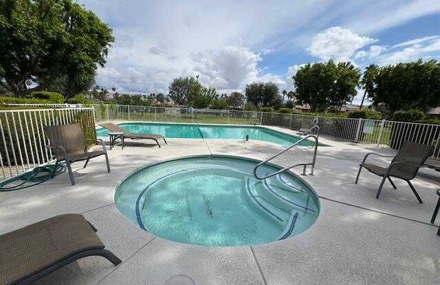 118 Racquet Club Drive S Gallery 4