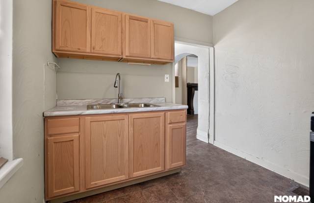 Charming 2BR Duplex in Pittsburgh Gallery 4