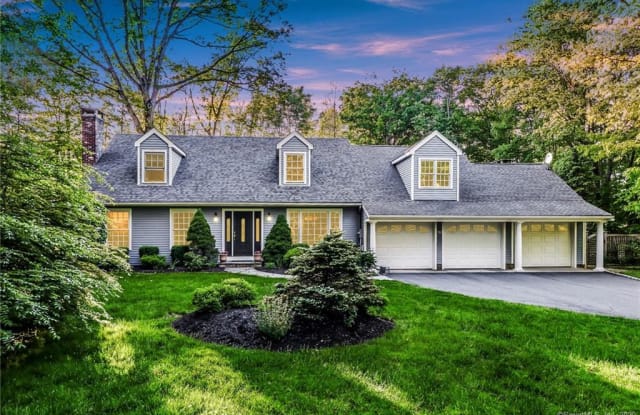 65 Woodlawn Drive - 65 Woodlawn Drive, Ridgefield, CT 06877