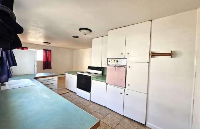 4 Bedroom 2 Bathroom Gallery 4