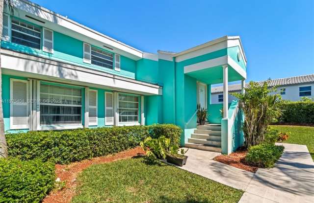 2626 SE 20th Ct - 2626 Southeast 20th Court, Homestead, FL 33035