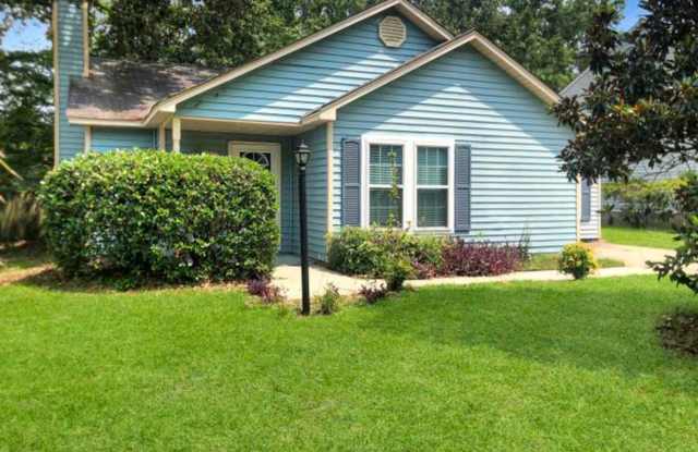 North Charleston 4 bedroom home - 8108 Halifax Way, Dorchester County, SC 29420
