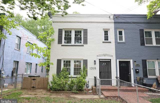 1316 EASTERN Avenue NE photos photos