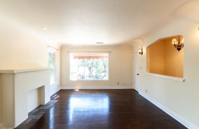 4309 KINGSWELL AVE Gallery 2