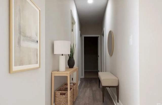 Room in 5 Bedroom Home in Mount Holly Gallery 4