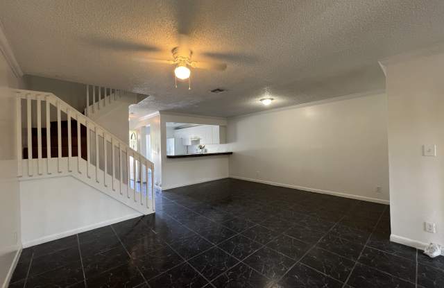 781 Crystal Lake dr Gallery 2