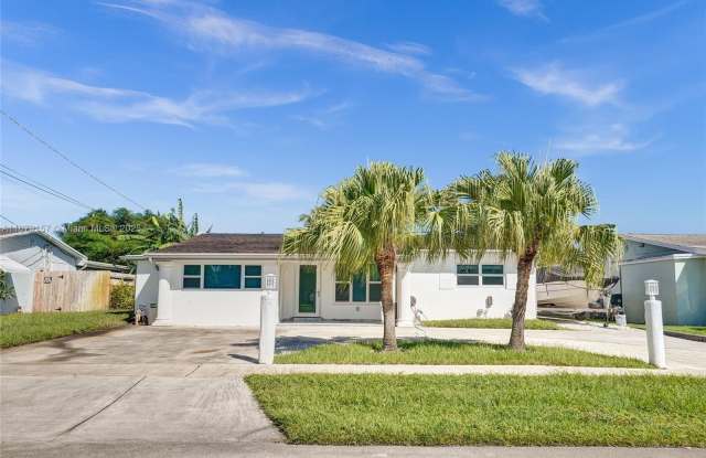 4530 SW 34th Dr photos photos