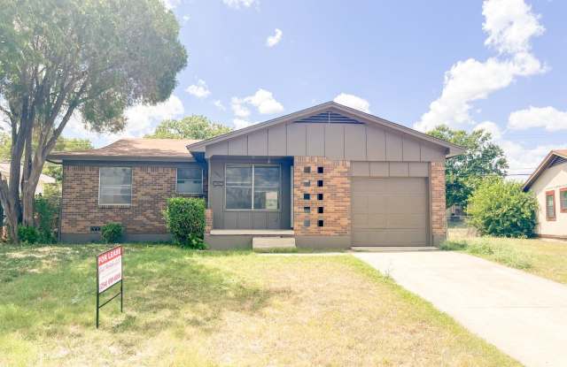 Available NOW!!!! Gorgeous 3 bedroom, 1 bath home with a full kitchen, laundry, garage door opener and fenced yard. Gallery 3