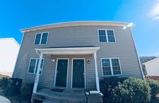 New Duplex Townhouse in Bedford photos photos New Duplex Townhouse in Bedford photos photos