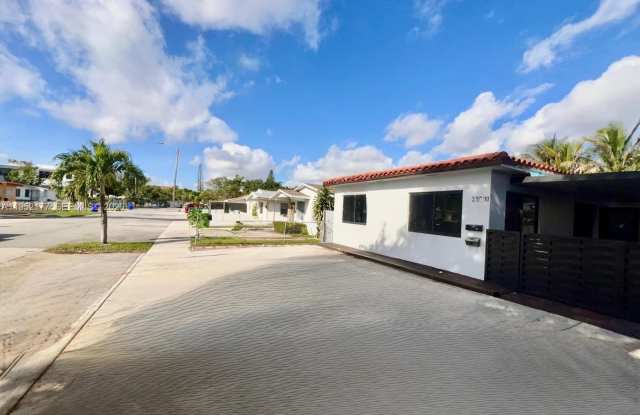 3297 SW 26th St photos photos