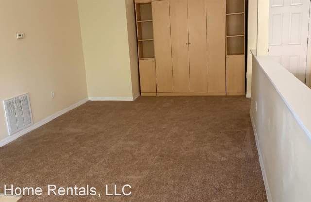 901 Pondview Court Unit B Gallery 3