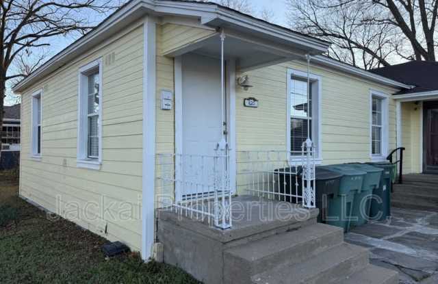 620 North Walnut Street photos photos