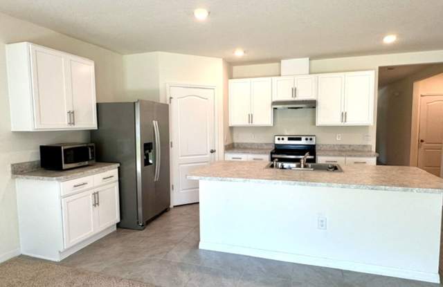4 BEDROOM 2 BATHROOM HOUSE FOR RENT IN KISSIMMEE Gallery 4