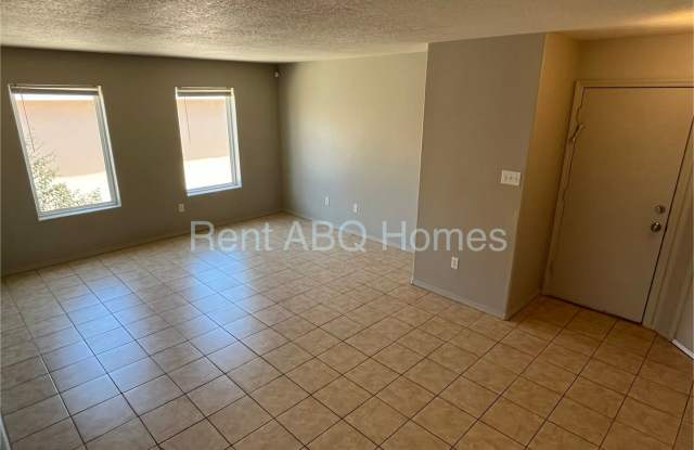 3 Bed, 2 Bath Home in Family Friendly SW Neighborhood Gallery 3