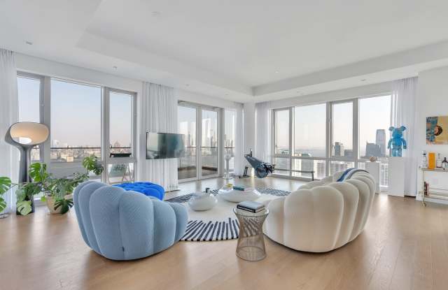 75 PARK LANE SOUTH photos photos