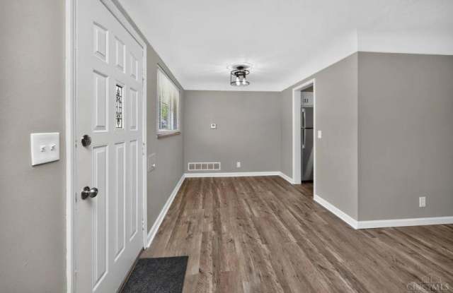 5845 Salvia Avenue Gallery 3