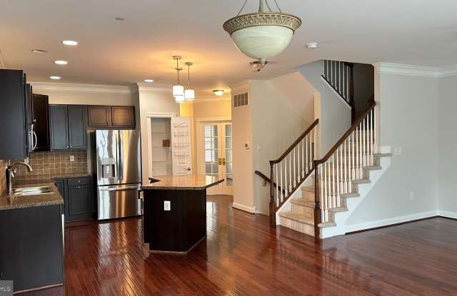 938 DUTCH DRIVE photos photos