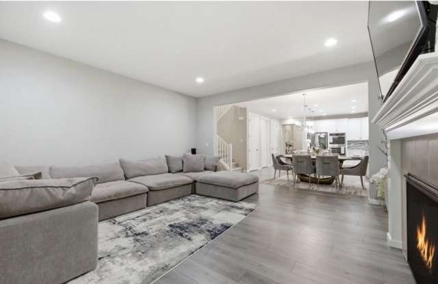 Beautiful Multigenerational Home Nestled on a Peaceful Cul-de-Sac Gallery 3