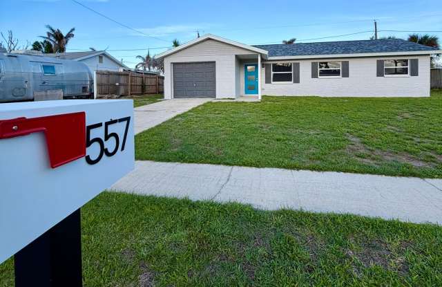 Adorable Makeover Melbourne Florida-Close to Wickham Rd. photos photos