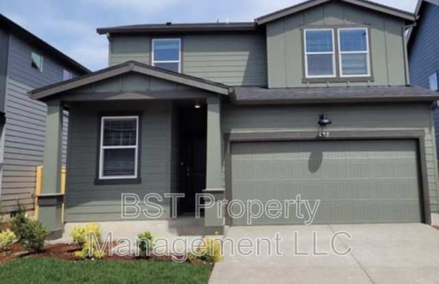 477 Himalaya Street Northeast photos photos