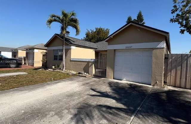 20237 NW 32nd Ave photos photos