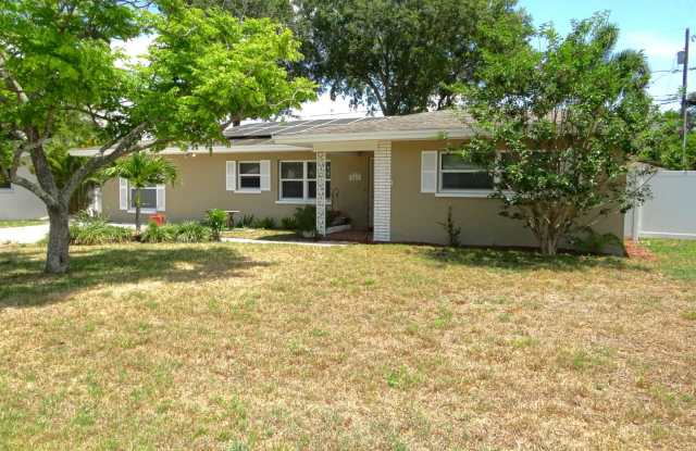 Gorgeous 3/2 home in Clearwater photos photos