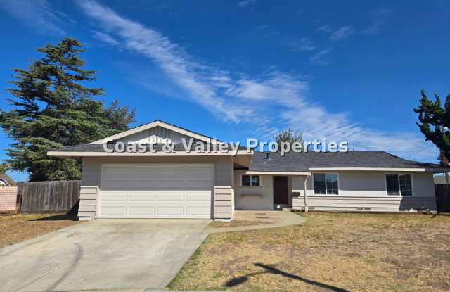 Cul-de-Sac Property in North Salinas for RENT!!! Gallery 1