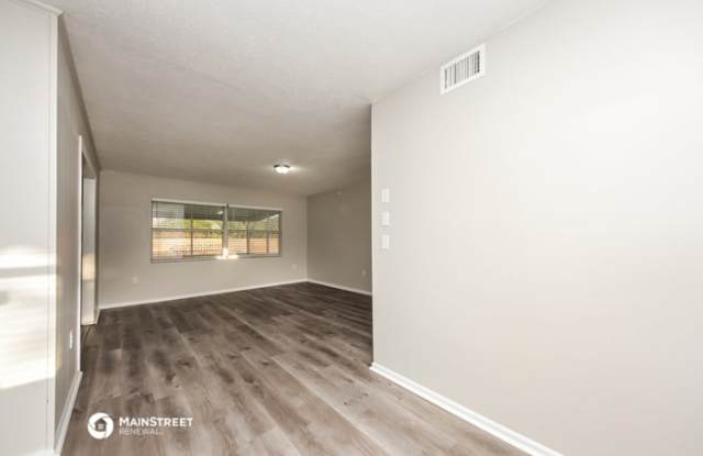 6315 White Oak Court Gallery 3