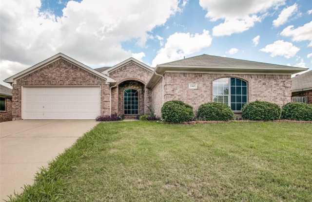 1905 Wahoo Drive - 1905 Wahoo Drive, Mansfield, TX 76063