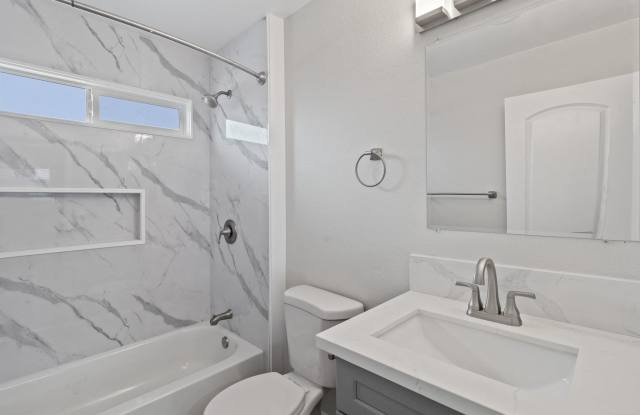 Charle Square Apartments Gallery 4