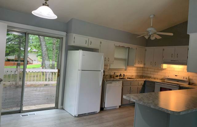 Cozy 2 bedroom / 1 bath home in the middle of Fairfield Glade Gallery 4