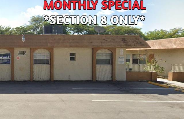 Large 2-1 apartment - 5314 Northwest 24th Court, Lauderhill, FL 33313