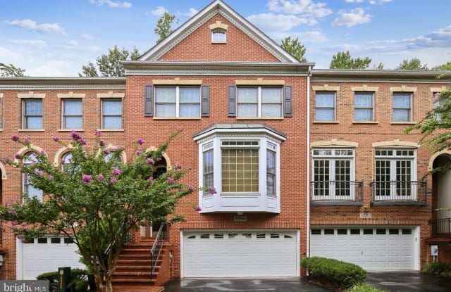 10555 TUCKERMAN HEIGHTS CIRCLE - 10555 Tuckerman Heights Circle, North Bethesda, MD 20852